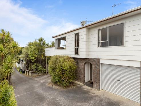 2/10 Mahara Avenue, Birkenhead