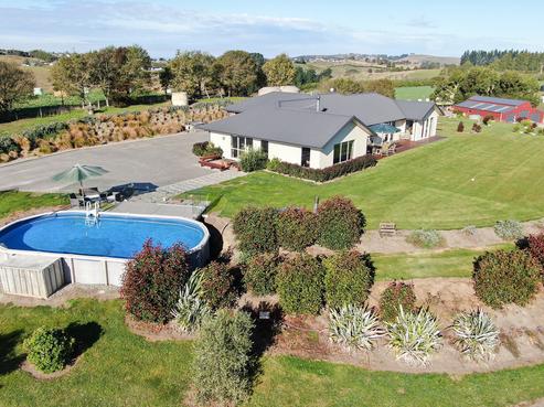 28 Rooneys Road, Weston