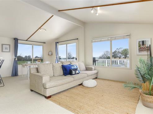 80H Tirimoana Road, Te Atatu South
