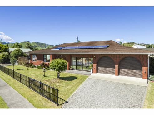 14 Starveall Street, Brightwater