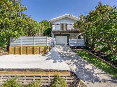 74 Saddleback Rise, Murrays Bay
