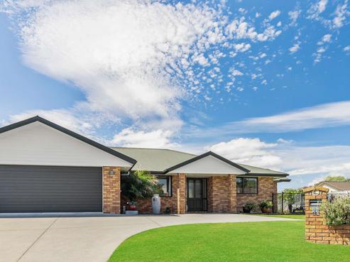 11 Christy Brown Place, Leamington