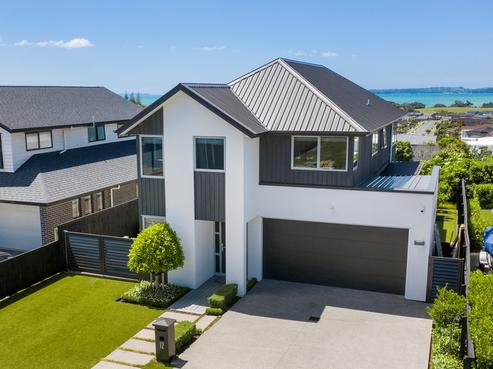 12 Thistle Close, Beachlands