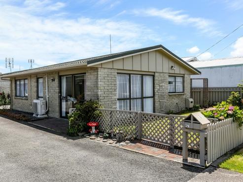 2/13 Karamu Street, Strandon