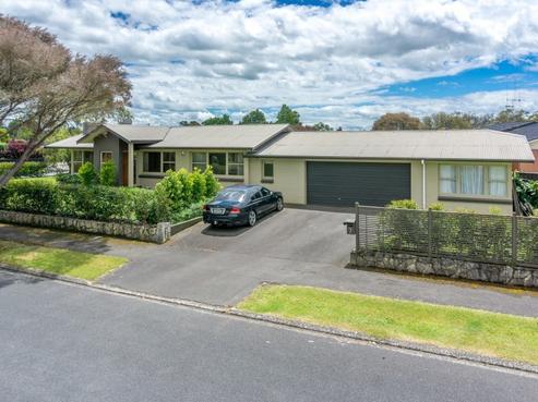 7 Pulham Crescent, Queenwood