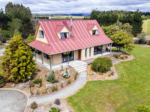 446 Doake Road, Levels