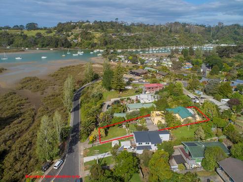 27 Duck Creek Road, Stillwater