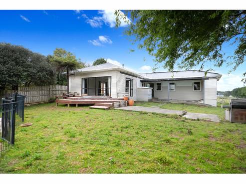 5 Hutchinson Road, Helensville