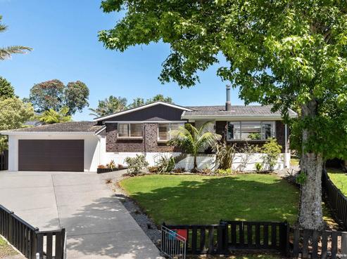 15 Maroubra Place, Botany Downs