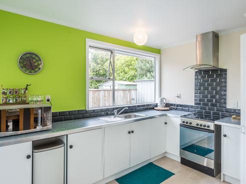 2/147 Stokes Valley Road, Stokes Valley