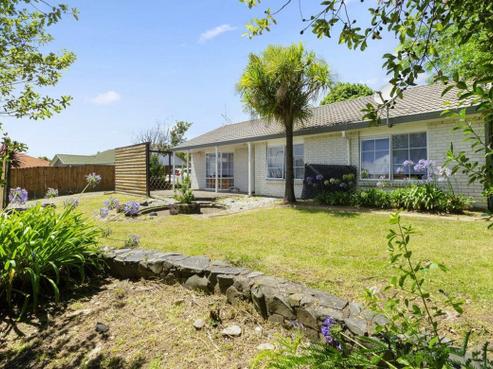 47 Riverton Drive, Randwick Park