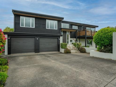 2 Mccauley Grove, Hilltop
