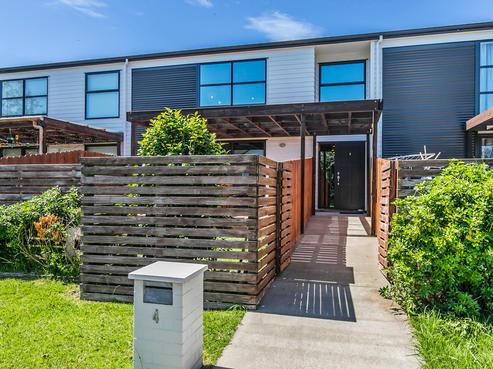 4 Windfola Parkway, Takanini