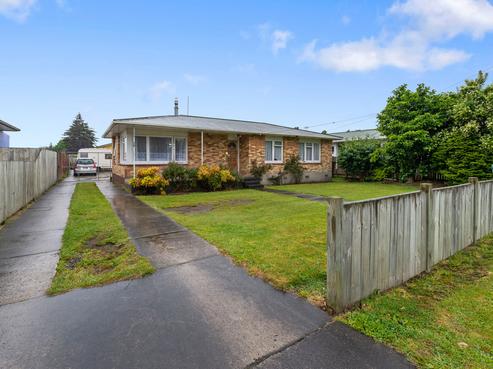 7 Grayson Avenue, Mangakakahi