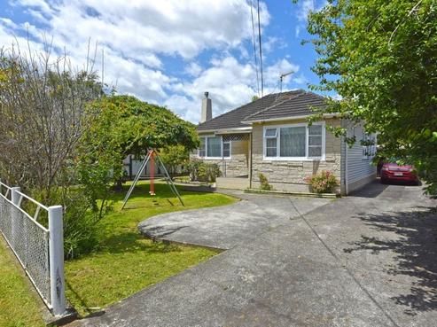 13 Heretaunga Square, Silverstream