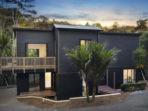 11 Woontons Lane, Titirangi