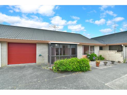 2/54 Doment Crescent, Orewa