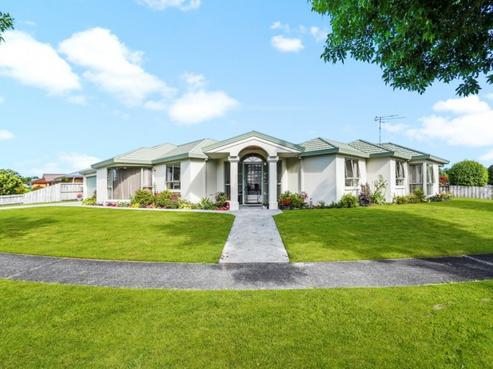 11 Bouverie Crescent, Flagstaff