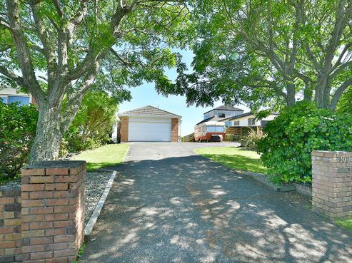 100 Whangaparaoa Road, Red Beach