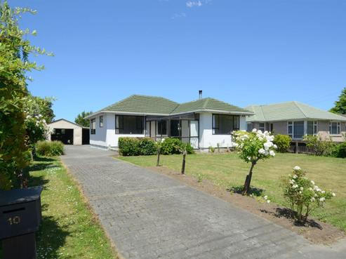 10 Larch Place, Casebrook