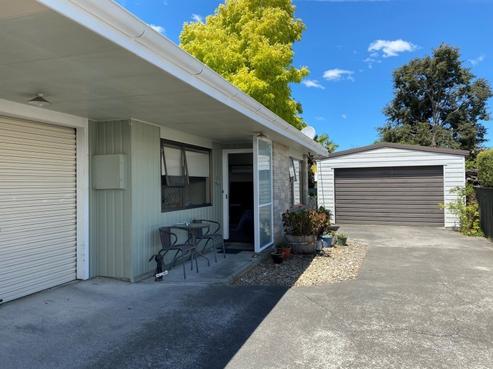 4/704 Charles Street, Raureka