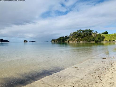 25 Taiwa Road, Oakura Coast