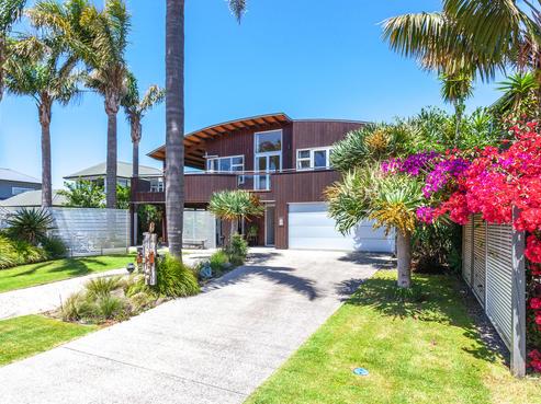 203 Harbour View Road, Whangamata