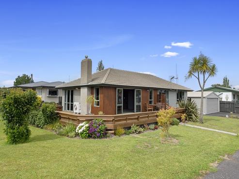 1 Morrison Crescent, Deanwell