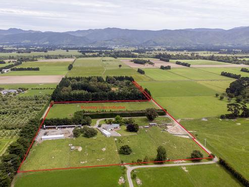 255 No 1 Line, Featherston