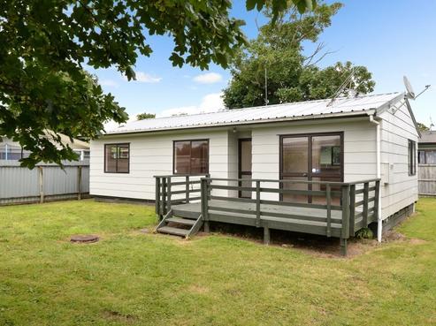 93A Tramway Road, Enderley