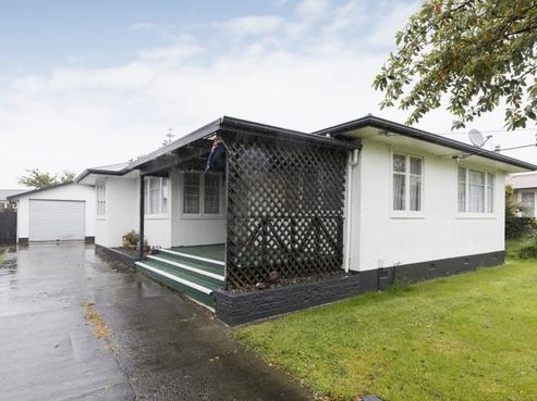 11 Peters Avenue, Cloverlea