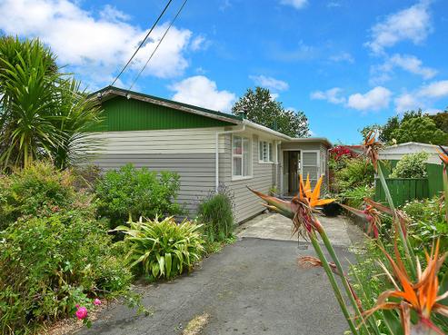 49 Makiri Street, Helensville