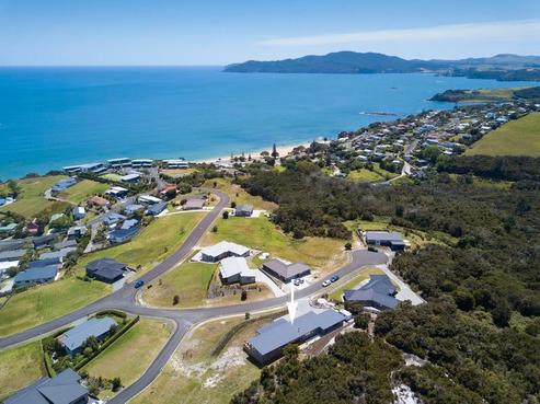 16 Sunrise Place, Cable Bay