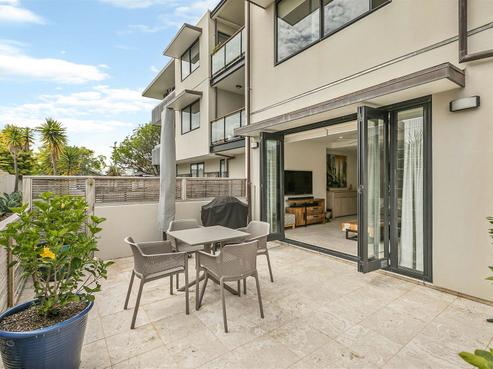 2/2A Frieston Road, Milford