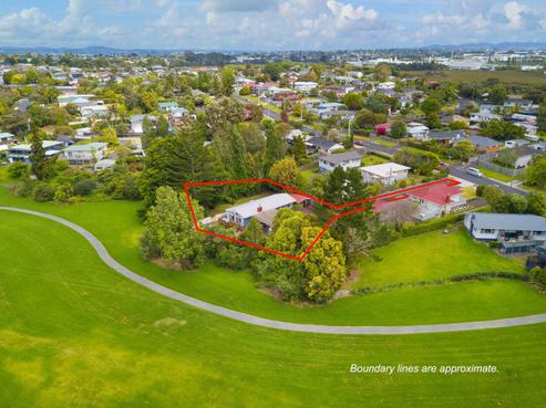 47 Taipari Road, Te Atatu Peninsula