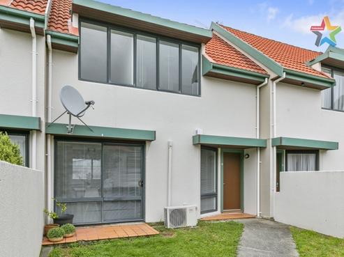 30 Mcbain Grove, Avalon