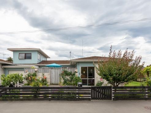 17 Puketapu Road, Taradale