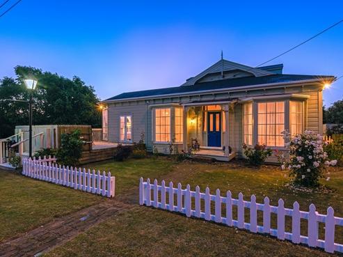 2 Johnston Street, Foxton