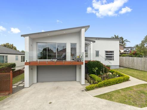 13A Lyndhurst Road, Te Atatu South