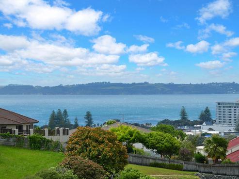 4 Waldorf Crescent, Orewa