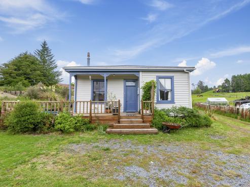 18 Raurimu Road, National Park