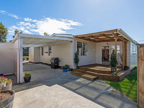 16A Hall Place, Foxton Beach