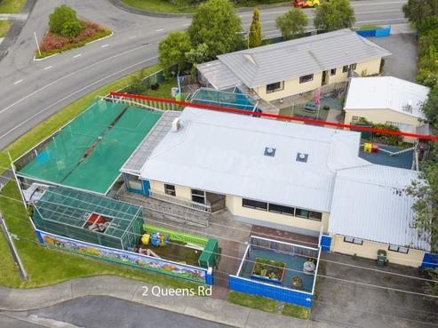 2 Queens Road, Waikanae Beach