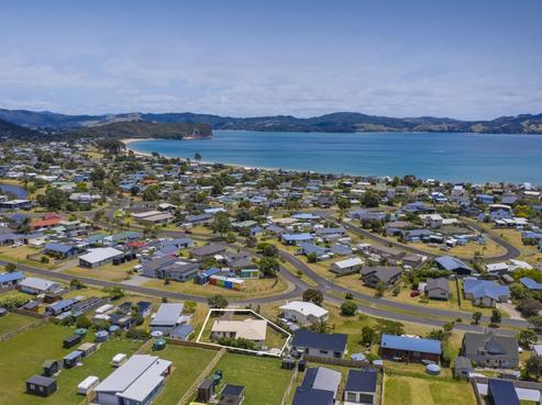 3 Hawk Hill Crescent, Cooks Beach