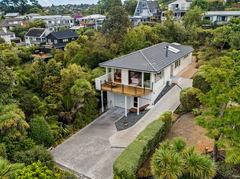 51 Woodlands Crescent, Browns Bay