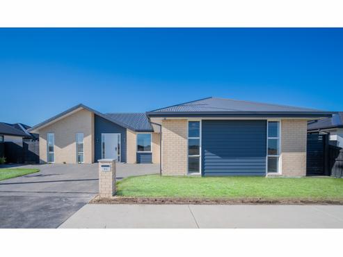 71 Southfield Drive, Lincoln