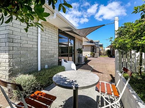 2/506 Devon Street East, Strandon