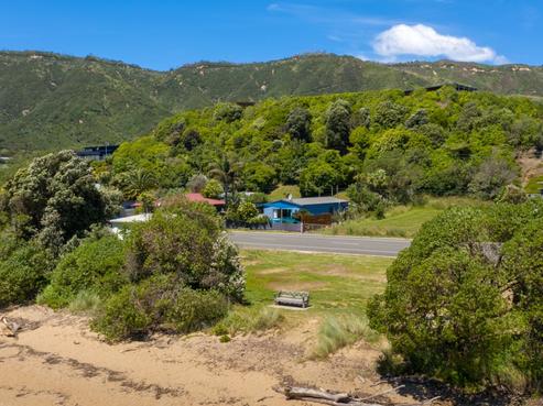 1130 Abel Tasman Drive, Tata Beach