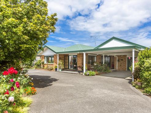 11A Doment Crescent, Orewa