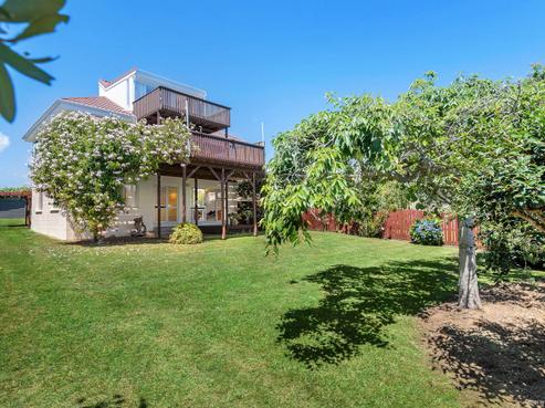 128 Howard Road, Orere Point